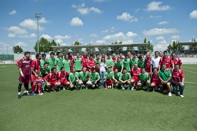 Más de dos mil euros recaudados en el partido de fútbol benéfico en Villanueva de la Cañada