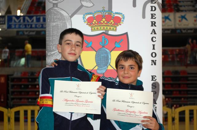 Nicole Semprún y Julio Manuel Pérez quedan subcampeones de la liga de Madrid de Esgrima