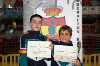 Nicole Semprún y Julio Manuel Pérez quedan subcampeones de la liga de Madrid de Esgrima