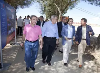 El alcalde de Villanueva del Pardillo visita las obras de desdoblamiento de la M509 junto a Antonio Beteta
