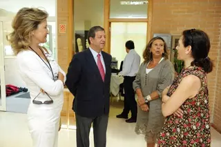 El alcalde de Villanueva de la Cañada visita la escuela infantil municipal con motivo del inicio del curso escolar