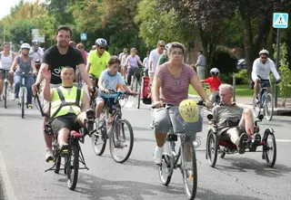 Un año más las bicicletas toman las calles de Villanueva de la Cañada