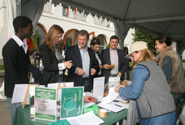 Ong's, Fundaciones y Asociaciones se dan cita en el mercadillo solidario